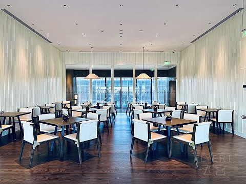故迹青灯伴我行｜上海松江广富林希尔顿酒店｜豪华湖景庭院套房
