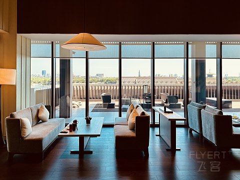 故迹青灯伴我行｜上海松江广富林希尔顿酒店｜豪华湖景庭院套房