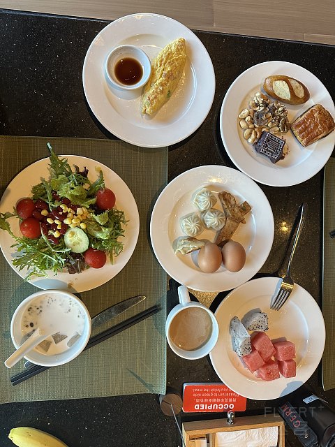 故迹青灯伴我行｜上海松江广富林希尔顿酒店｜豪华湖景庭院套房