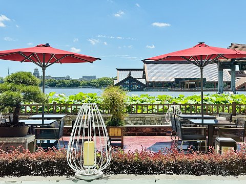 故迹青灯伴我行｜上海松江广富林希尔顿酒店｜豪华湖景庭院套房