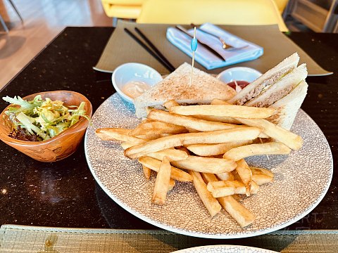 故迹青灯伴我行｜上海松江广富林希尔顿酒店｜豪华湖景庭院套房