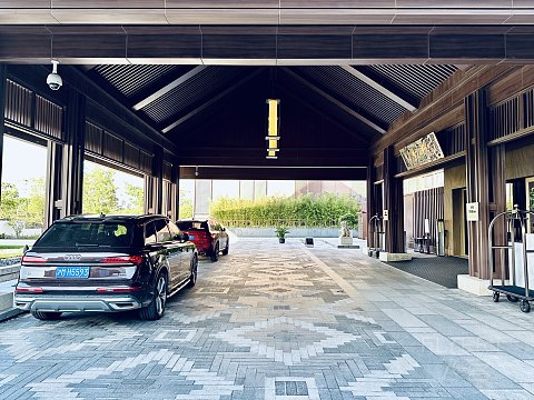 故迹青灯伴我行｜上海松江广富林希尔顿酒店｜豪华湖景庭院套房