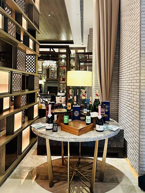 故迹青灯伴我行｜上海松江广富林希尔顿酒店｜豪华湖景庭院套房