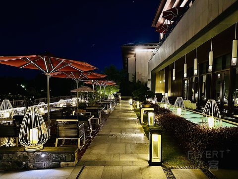 故迹青灯伴我行｜上海松江广富林希尔顿酒店｜豪华湖景庭院套房