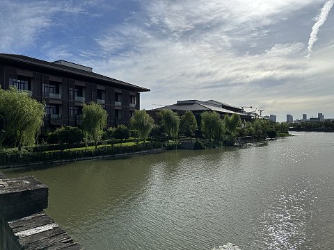 故迹青灯伴我行｜上海松江广富林希尔顿酒店｜豪华湖景庭院套房