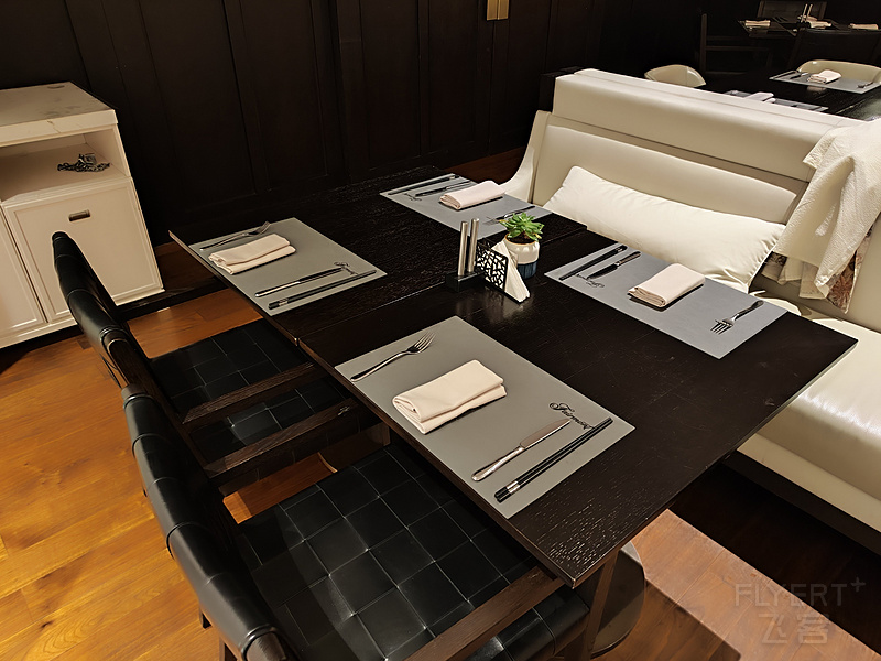 133100S5vRfrATxF7HC9ms.jpg