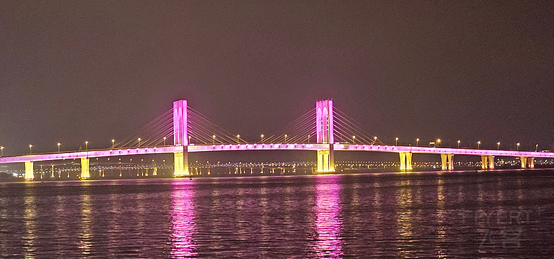 134057FJubJWPQUTDneP8t.jpg
