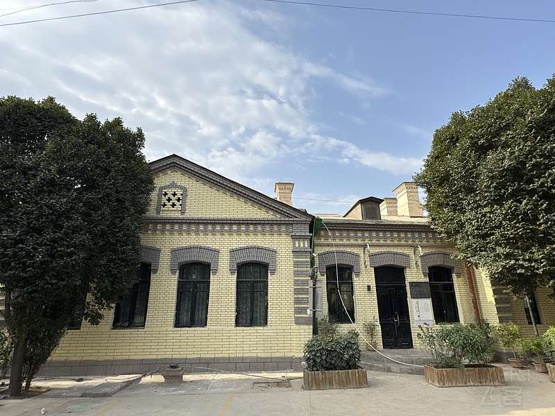 023840UKNANGYIURKHQMSA.png