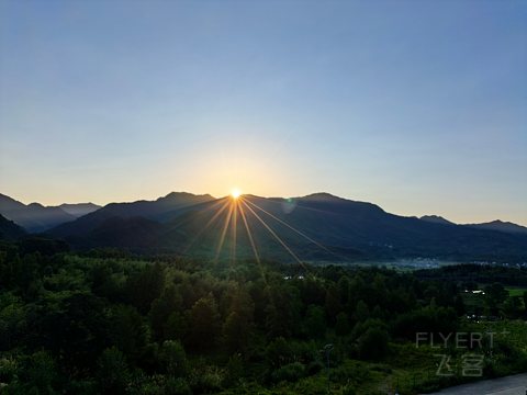 次暑黄山行：遍游西塔宏唯独不上山—— 黄山悦榕庄