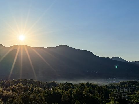 次暑黄山行：遍游西塔宏唯独不上山—— 黄山悦榕庄