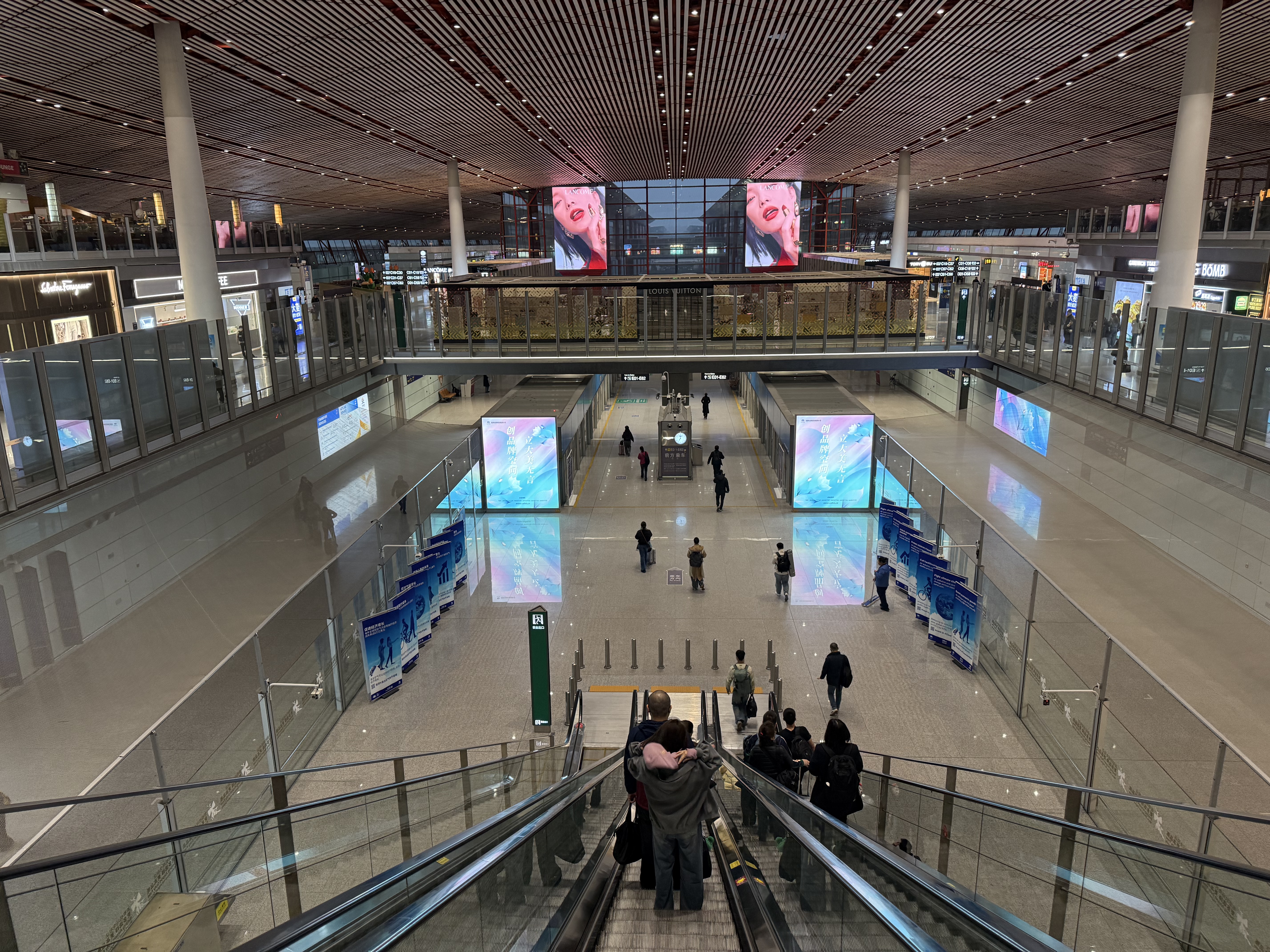 ǧ֮֮ãPEK-GMP/ICN-OKA-PVG-PEK
