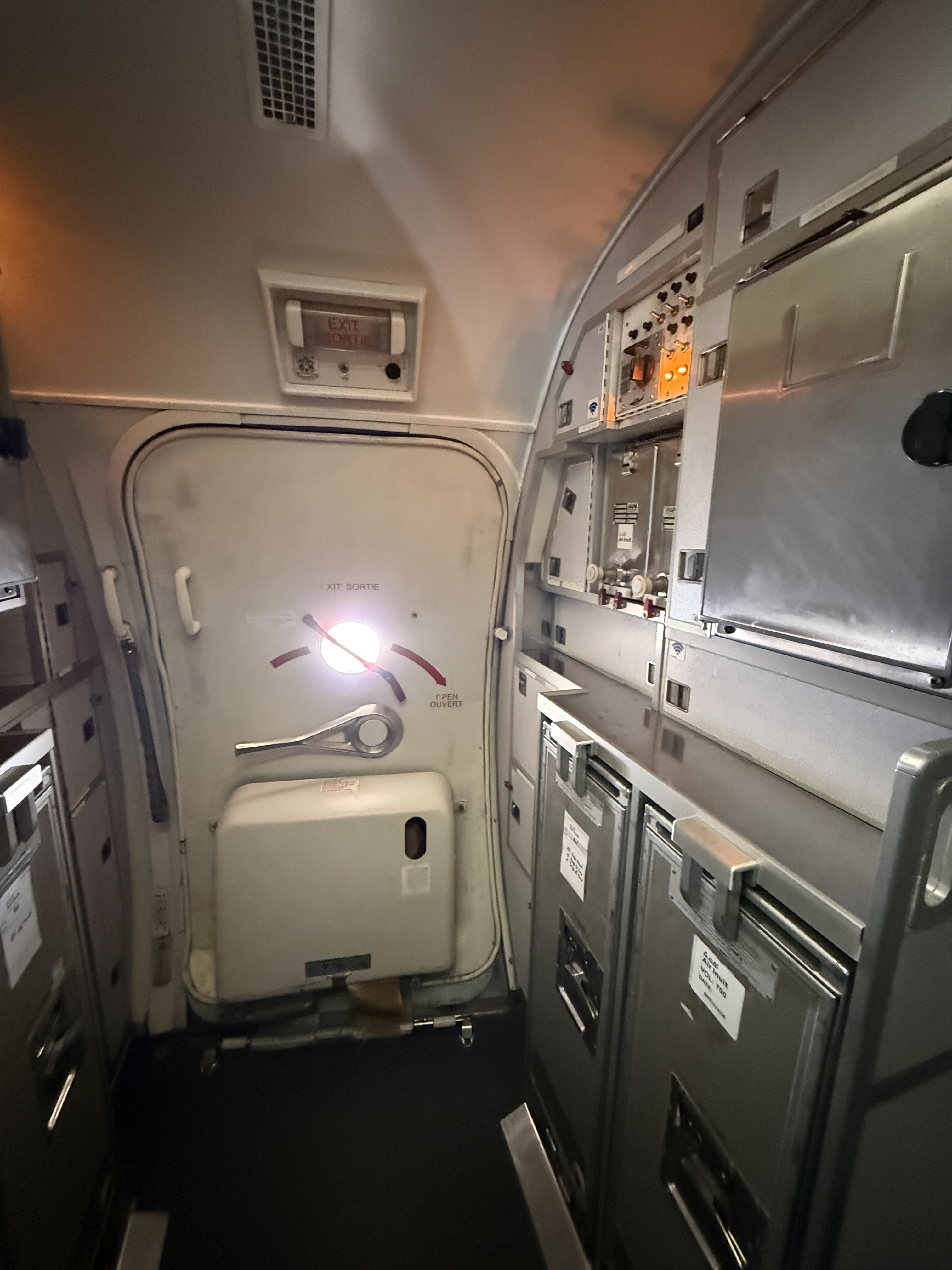 һܲݼķɻһʲôоŦغղ737-200 combi