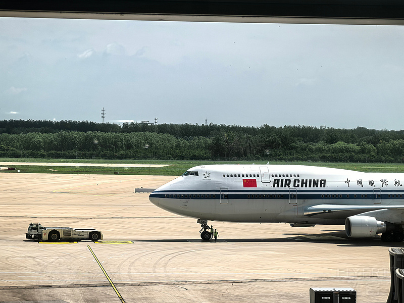 135619Yifa33nHlRM3dXwF.jpg