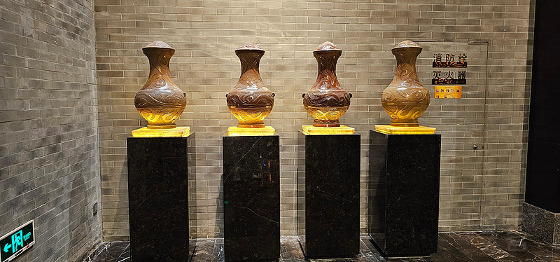 1525186YqeYO8j2CS6ozdk.jpg