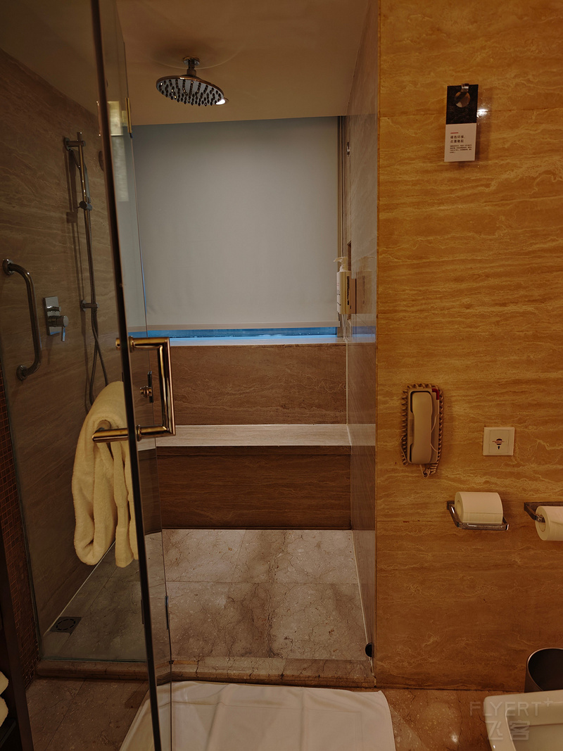 111702ys02EWTplYNq9NdH.jpg