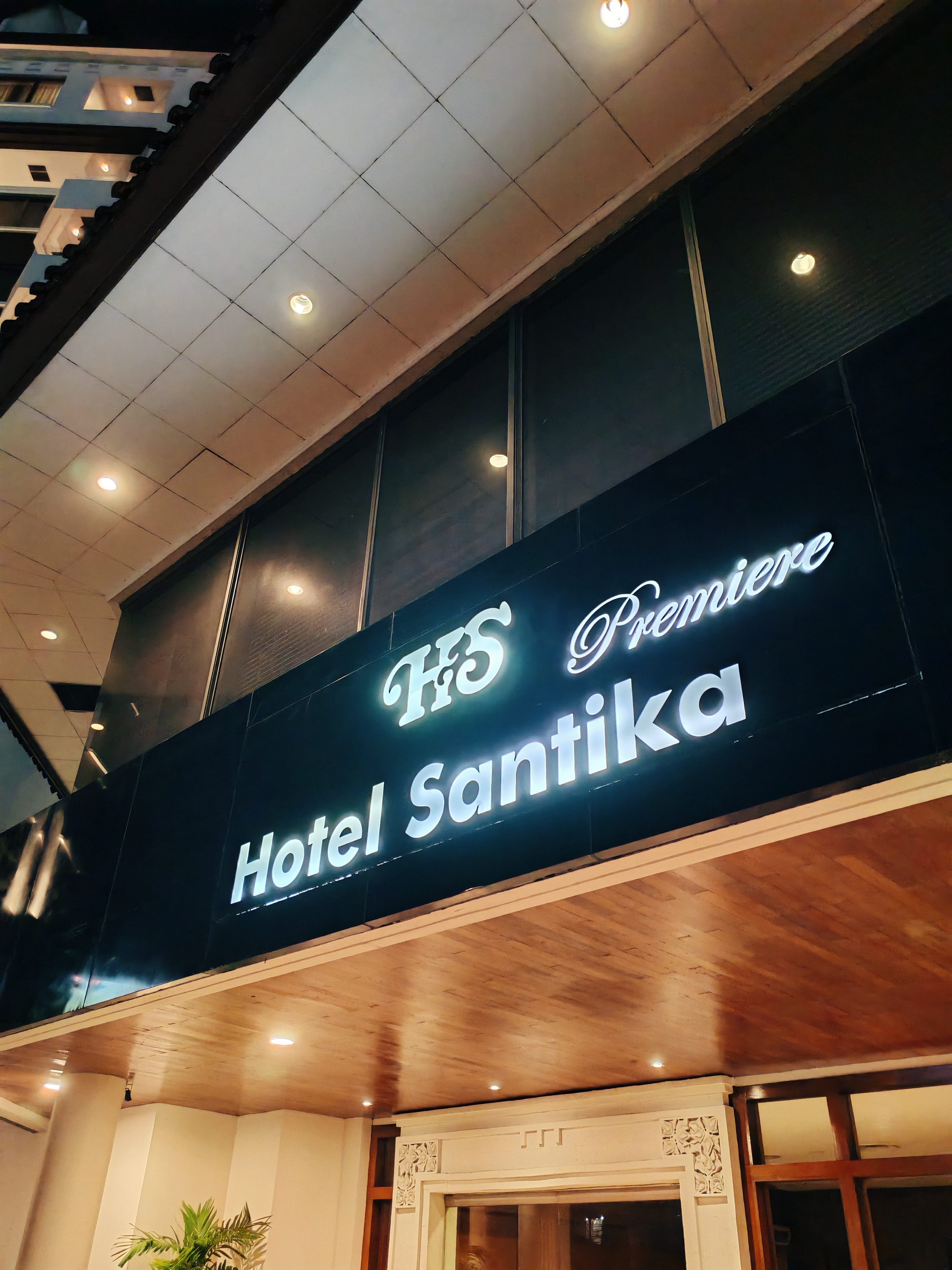 ӡ¢30ʷƵSantika Hotel