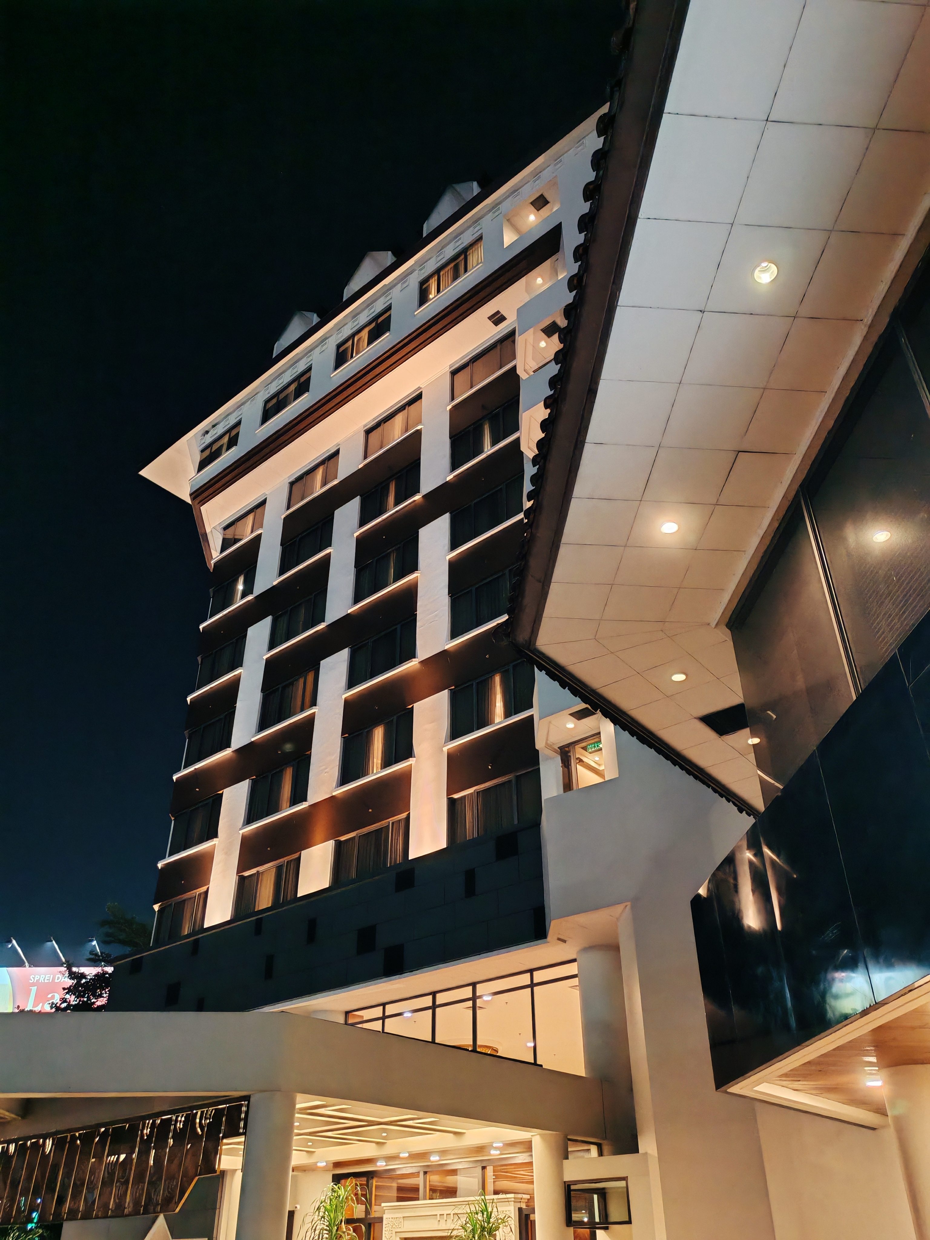 ӡ¢30ʷƵSantika Hotel