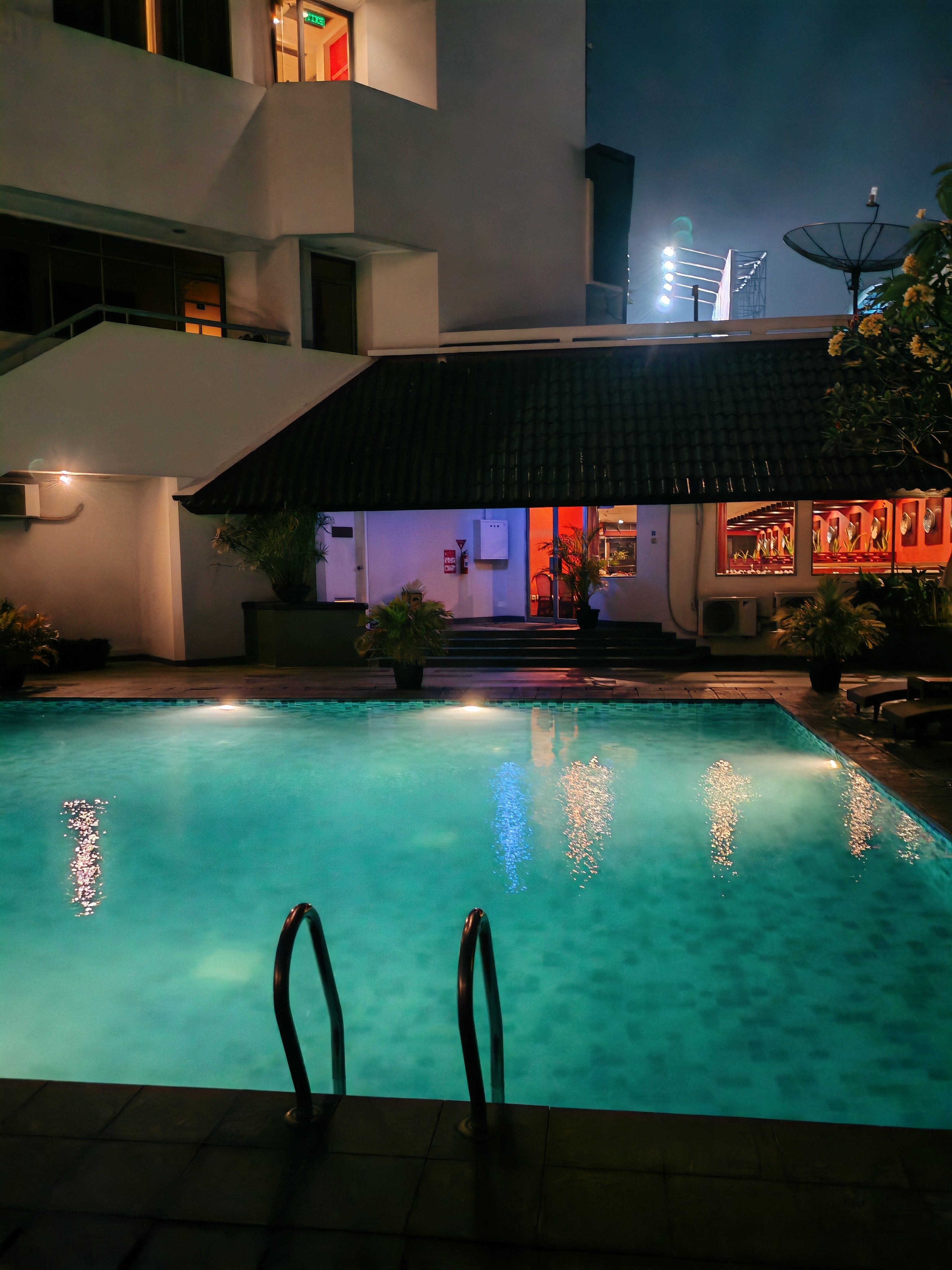 ӡ¢30ʷƵSantika Hotel