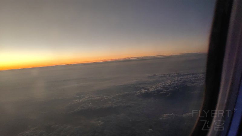 215125YzeROb52LC1zb5H3.jpg 215125YzeROb52LC1zb5H3.jpg
