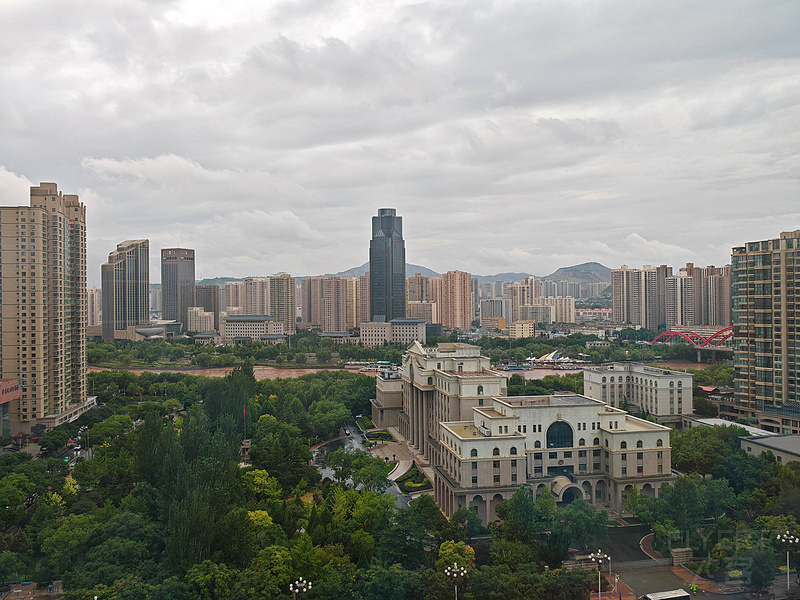 1305430IbNBRPKPlC5jaS6.jpg