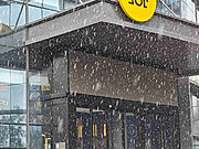 ɶJO&JOE˭ҵVOCO˭ҵ<em>MOXY</em>