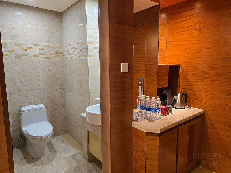 170022JoI65TJ4MX6N2BP7.jpg