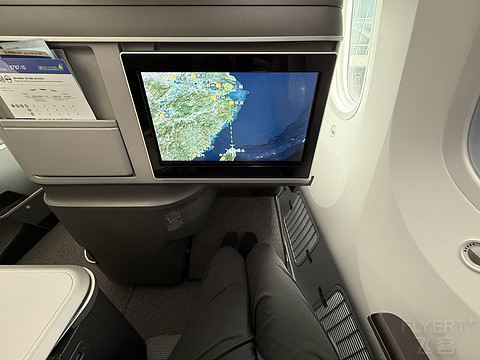 长荣 台北松山-上海虹桥 | B787-10短途商务
