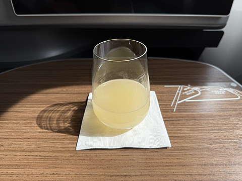长荣 台北松山-上海虹桥 | B787-10短途商务