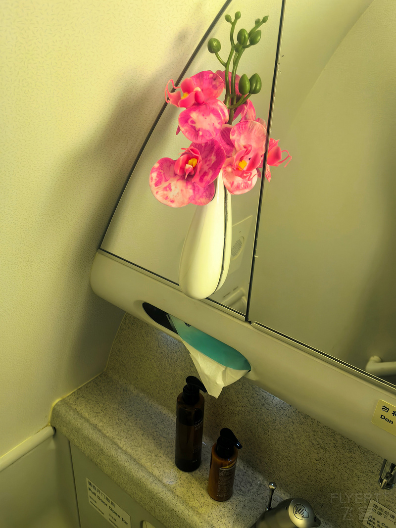 225631yMvpQH3lK6a7yx9O.jpg