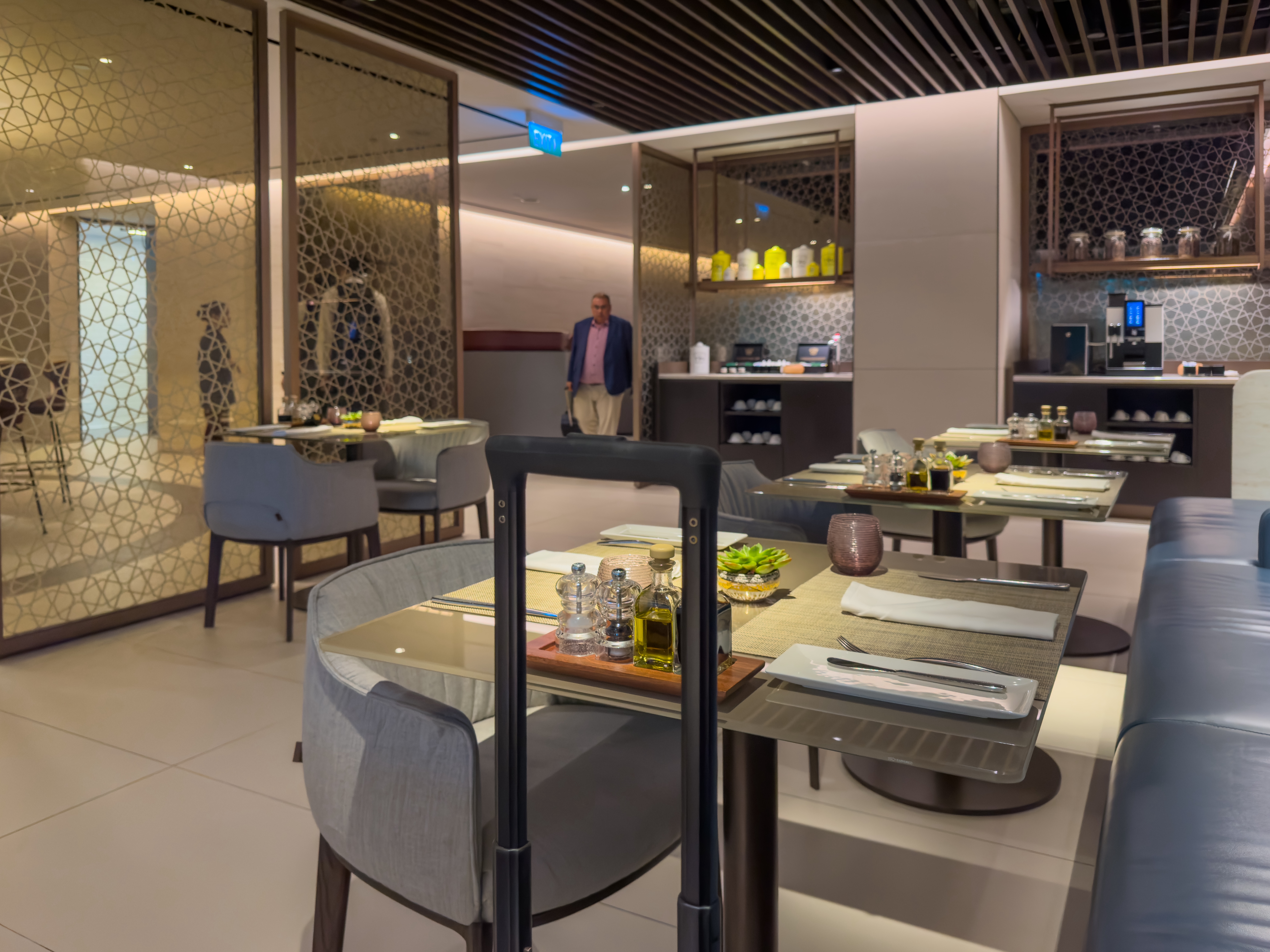 ¼»ϢҴ֮///ĺ Lounges @ SIN Airport
