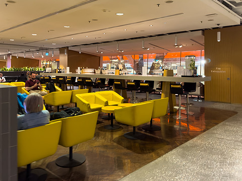 新加坡机场休息室打卡之樟宜/环亚/卡航/澳航 Lounges @ SIN Airport