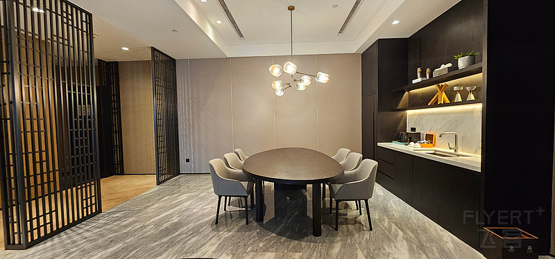 160243W6CPCQ4woNO1HEGR.jpg