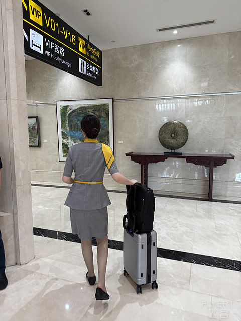 精粹白最大的价值在此体现——重庆江北机场T3B出港超标准贵宾体验