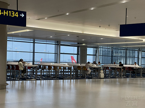 喀什星空 | 东航A330-300 超经舱位 | PVG-KHG往返 | 飞行报告