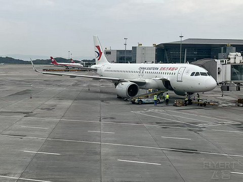 再访天府｜东航MU6997 TFU-PVG A320neo公务舱体验
