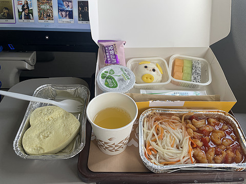 喀什星空 | 东航A330-300 超经舱位 | PVG-KHG往返 | 飞行报告