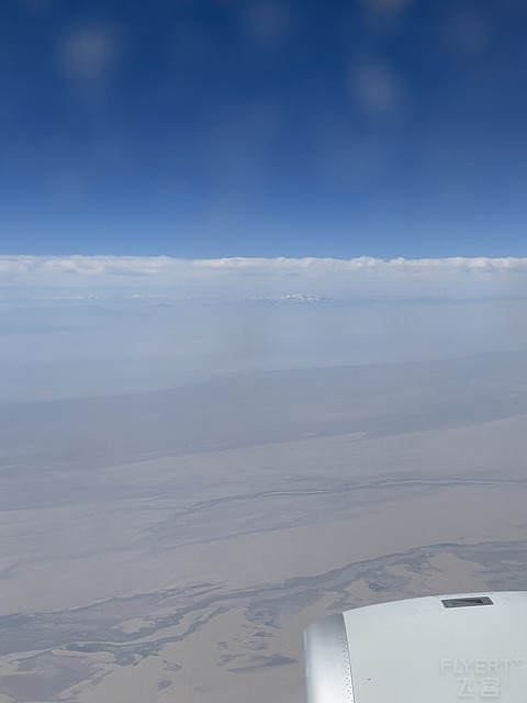 喀什星空 | 东航A330-300 超经舱位 | PVG-KHG往返 | 飞行报告