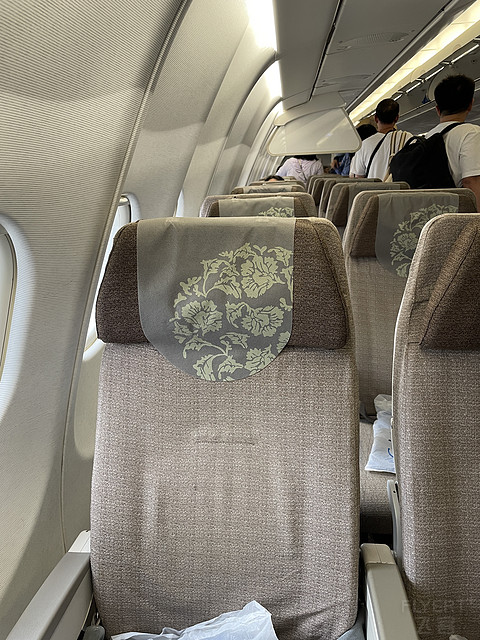 喀什星空 | 东航A330-300 超经舱位 | PVG-KHG往返 | 飞行报告