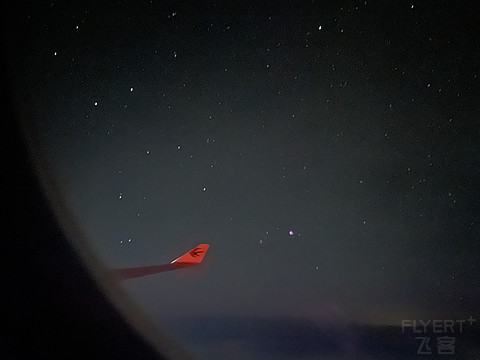 喀什星空 | 东航A330-300 超经舱位 | PVG-KHG往返 | 飞行报告