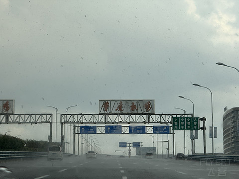 精粹白最大的价值在此体现——重庆江北机场T3B出港超标准贵宾体验