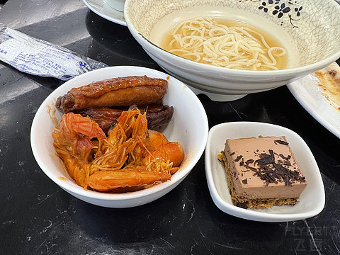 延误加延误，深航PVG-SZX-HAN之600元，SZX超棒休息室美食的廉价之旅[by上海小医生]