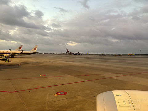 延误加延误，深航PVG-SZX-HAN之600元，SZX超棒休息室美食的廉价之旅[by上海小医生]