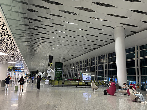 延误加延误，深航PVG-SZX-HAN之600元，SZX超棒休息室美食的廉价之旅[by上海小医生]
