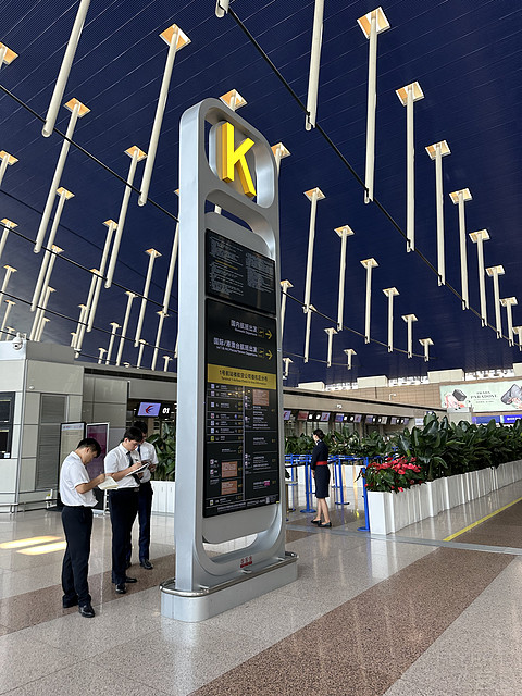云端之上的东方头等巡礼-MU545(PVG-SIN)