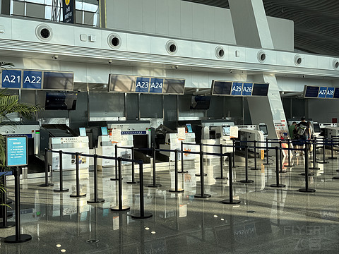 武汉天河2号航站楼重启后，首次从2号航站楼出港🛫