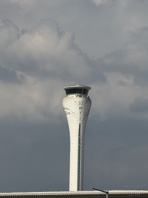 武汉天河2号航站楼重启后，首次从2号航站楼出港🛫