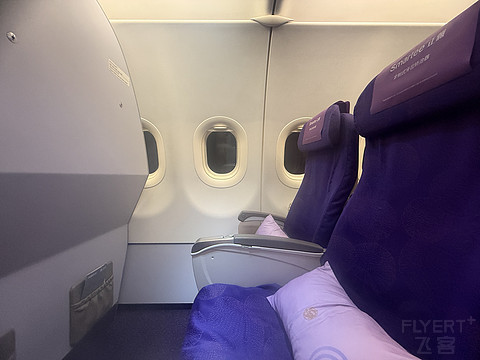 武汉天河2号航站楼重启后，首次从2号航站楼出港🛫
