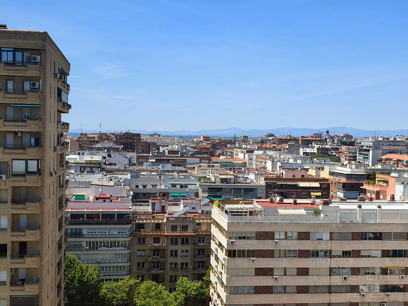 103715GFI8tsos1PVNUobV.jpg