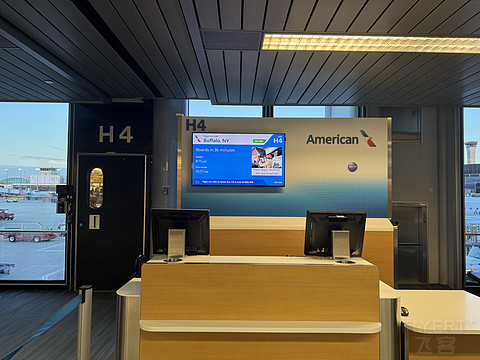 AA4185 ORD-BUF 美鹰航空 芝加哥奥黑尔 - 布法罗 飞行简报 & Flagship早餐时段打卡
