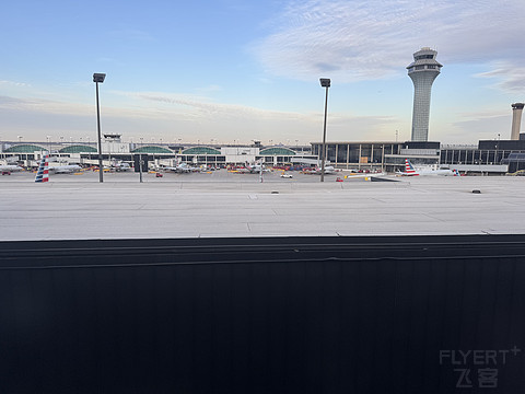 AA4185 ORD-BUF 美鹰航空 芝加哥奥黑尔 - 布法罗 飞行简报 & Flagship早餐时段打卡